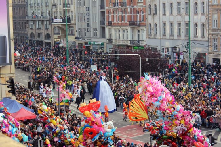 Pierwszy w historii Marsz Hobby Horsów na Imieninach Ulicy Święty Marcin w Poznaniu.Organizatorzy spodziewają się tłumów.